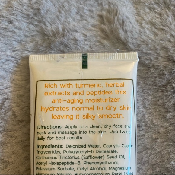 Namaste Skin Turmeric Herbal Anti-Aging Moisturizer - Picture 5 of 6